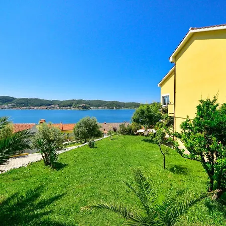 Daire Cipcic-3 By Interhome Supetarska Draga