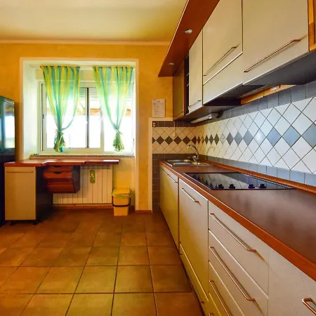 Cipcic-3 By Interhome Daire